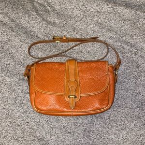 DOONEY & BOURKE VINTAGE  LEATHER CROSSBODY PURSE quiet luxury!